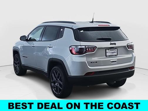 Silver Zynith 2026 Jeep Compass Latitude