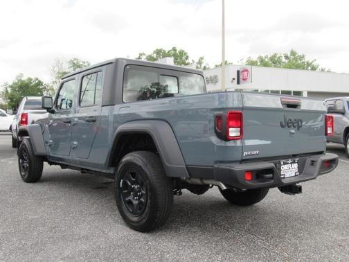 2025 Jeep Gladiator Sport