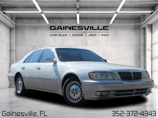 1999 INFINITI Q45 Touring