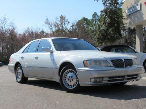 1999 INFINITI Q45 Touring
