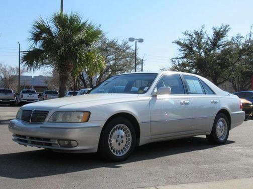 1999 INFINITI Q45 Touring