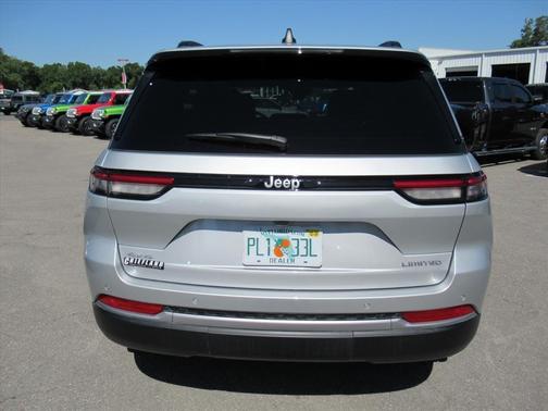 Silver Zynith 2026 Jeep Grand Cherokee Limited