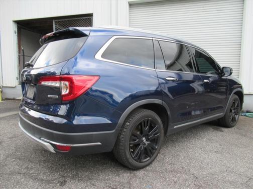 2021 Honda Pilot Touring 8-Passenger