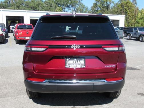 2025 Jeep Grand Cherokee Laredo X