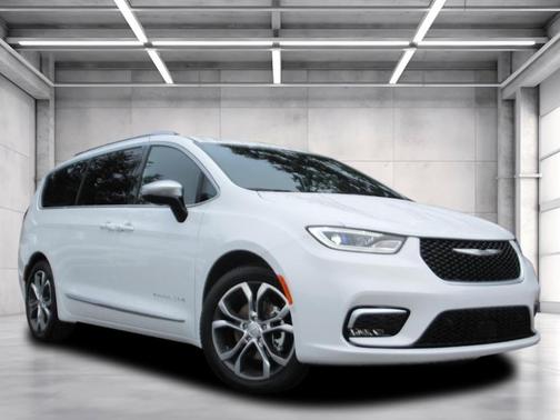 2026 Chrysler Pacifica Pinnacle