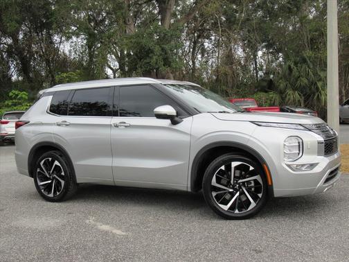 2022 Mitsubishi Outlander SEL