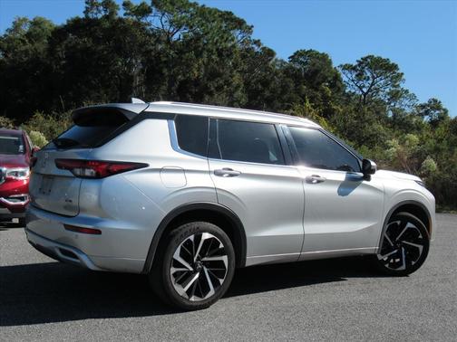 2022 Mitsubishi Outlander SEL