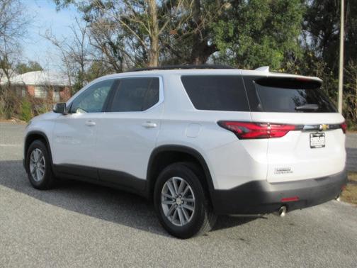 2022 Chevrolet Traverse LT Leather