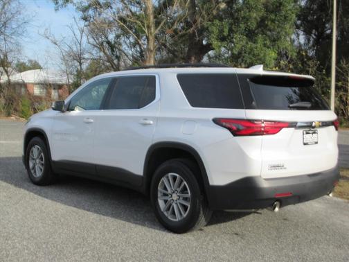 2022 Chevrolet Traverse LT Leather