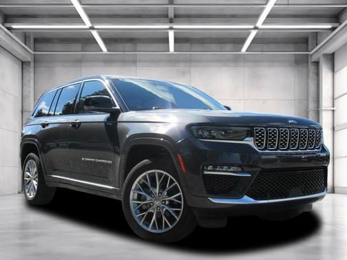 2022 Jeep Grand Cherokee Summit