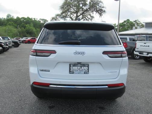 2025 Jeep Grand Cherokee L Laredo