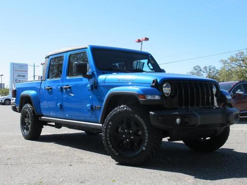 2022 Jeep Gladiator Sport