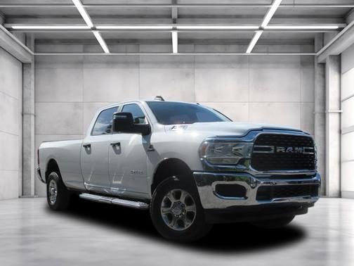 2023 RAM 3500 Big Horn
