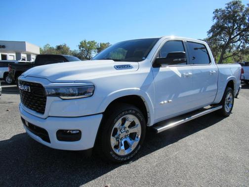 Bright White Clearcoat 2026 RAM 1500 Big Horn/Lone Star