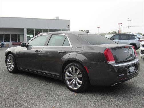 2019 Chrysler 300 Touring