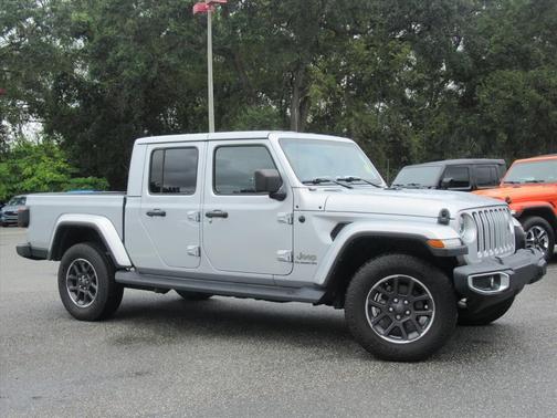 2022 Jeep Gladiator Overland