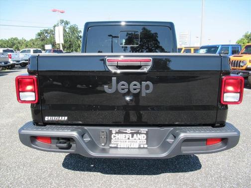 2025 Jeep Gladiator Sport S