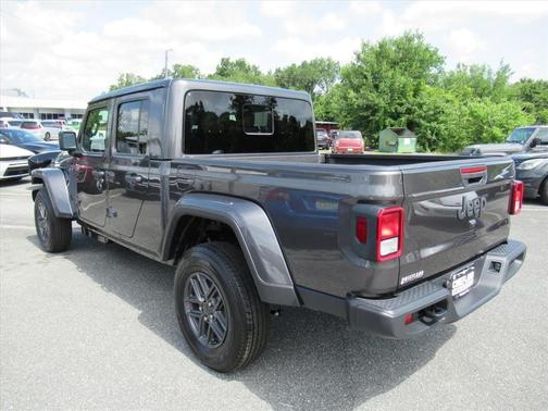 Granite Crystal Clearcoat Metallic 2026 Jeep Gladiator Sport S