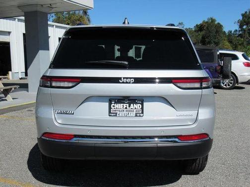 2025 Jeep Grand Cherokee Laredo X