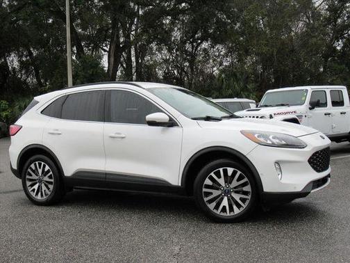 2020 Ford Escape Titanium