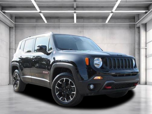 2023 Jeep Renegade Trailhawk