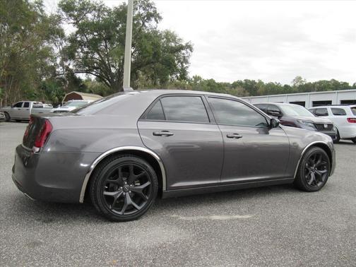 2022 Chrysler 300 Touring
