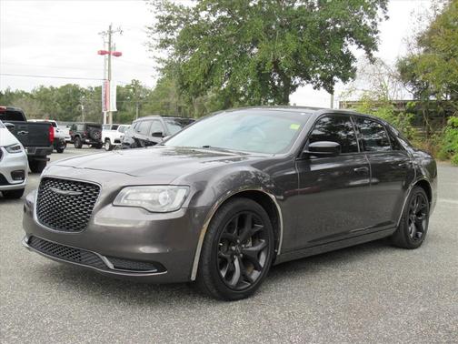 2022 Chrysler 300 Touring