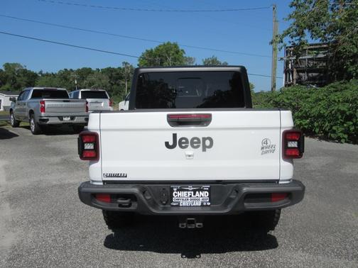 2024 Jeep Gladiator Sport