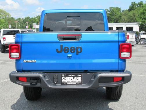 Hydro Blue Pearlcoat 2026 Jeep Gladiator Sport S
