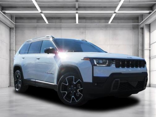 2026 Jeep Cherokee Overland