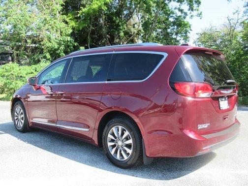 2019 Chrysler Pacifica Hybrid Limited