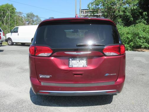 2019 Chrysler Pacifica Hybrid Limited