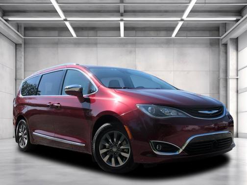 2019 Chrysler Pacifica Hybrid Limited