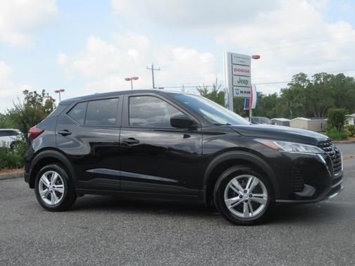 2024 Nissan Kicks S