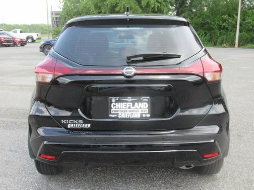 2024 Nissan Kicks S