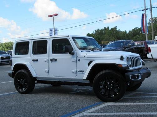 2025 Jeep Wrangler 4xe Sahara
