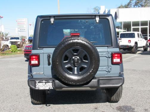 2025 Jeep Wrangler Sport