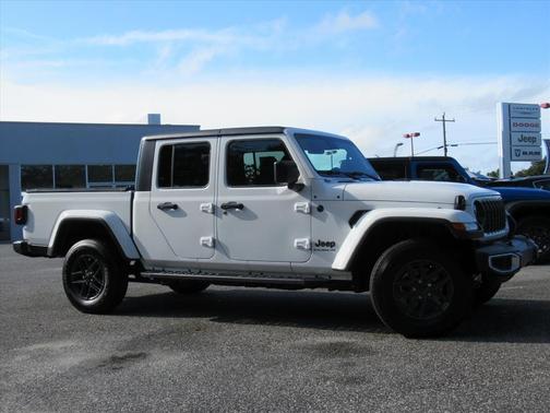 2024 Jeep Gladiator Sport
