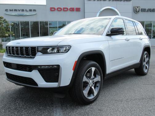 Bright White Clearcoat 2026 Jeep Grand Cherokee Limited