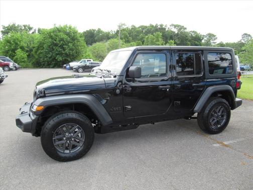 Black Clearcoat 2026 Jeep Wrangler Sport S