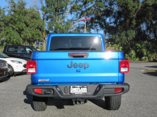 2024 Jeep Gladiator Sport S