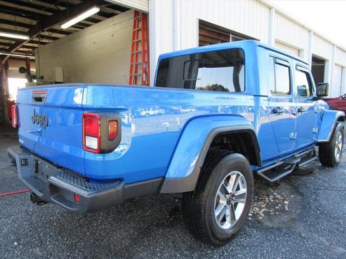 2024 Jeep Gladiator Sport S