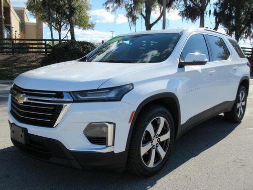 Summit White 2023 Chevrolet Traverse LT Leather