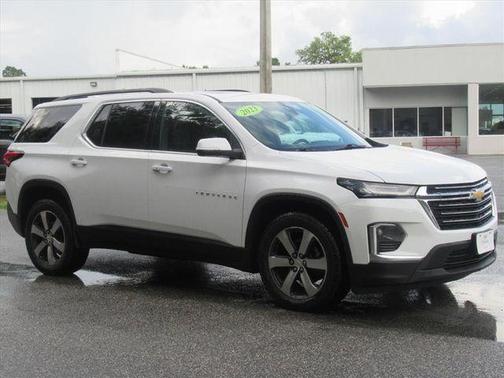 Summit White 2023 Chevrolet Traverse LT Leather