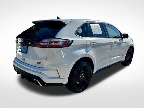 2024 Ford Edge ST