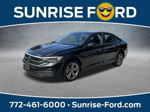 Deep Black Pearl Effect 2024 Volkswagen Jetta 1.5T SE