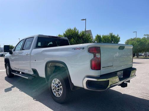 Summit White 2026 Chevrolet Silverado 2500 LT