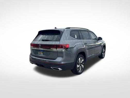 Platinum Gray Metallic 2024 Volkswagen Atlas 2.0T SE w/Technology