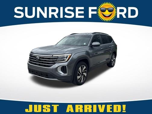 Platinum Gray Metallic 2024 Volkswagen Atlas 2.0T SE w/Technology