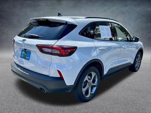 Silver Metallic 2025 Ford Escape ST-Line Select